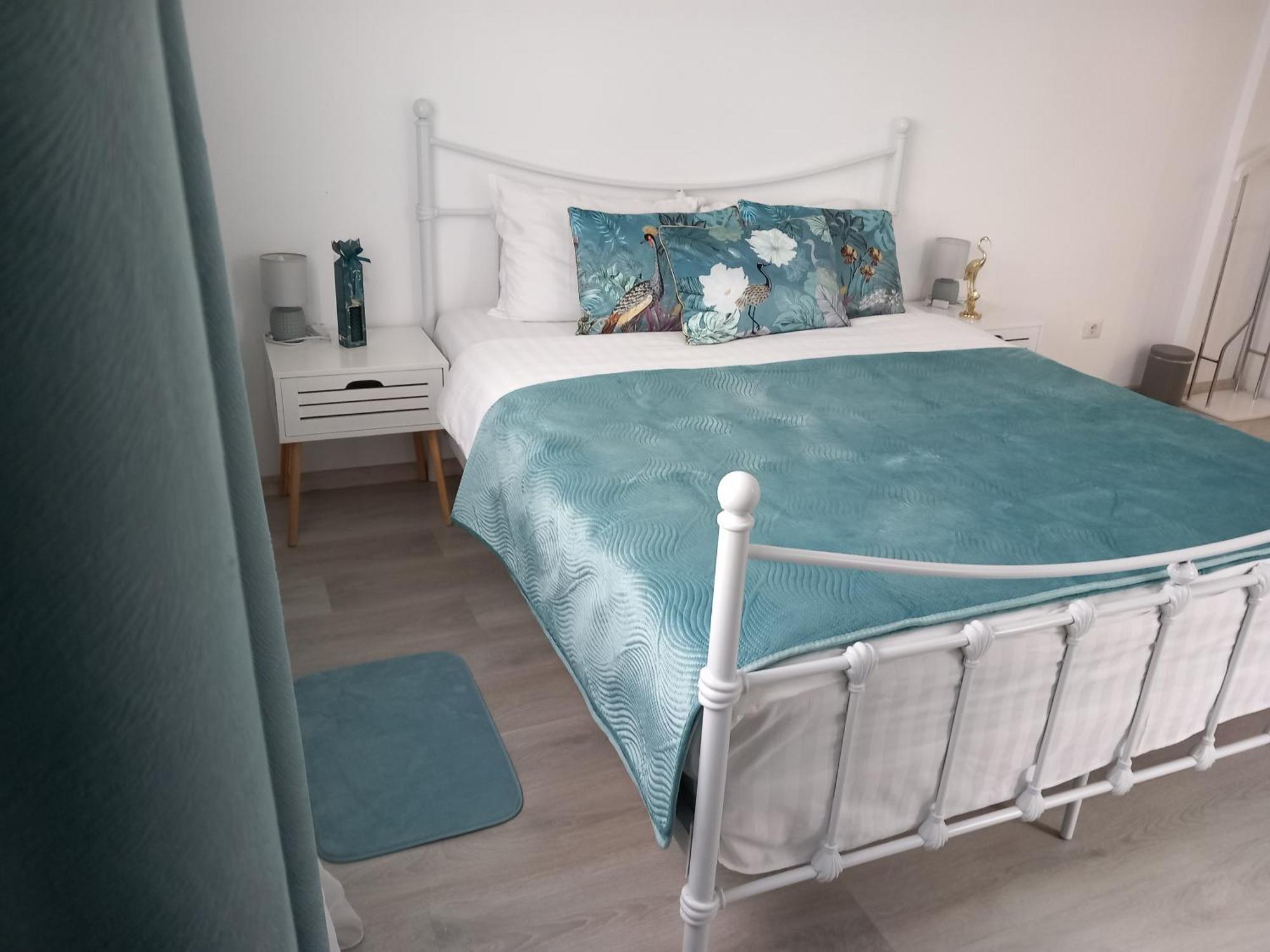 Tina Guest House Basarabi Bagian luar foto